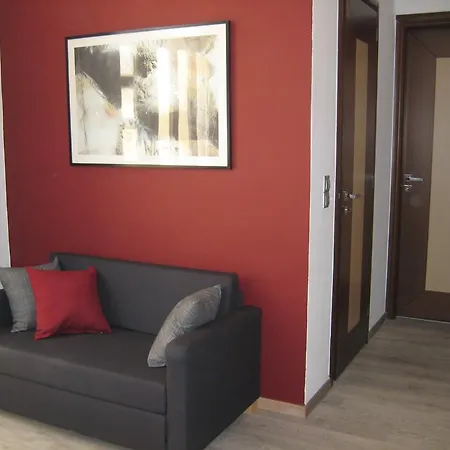 With A Small Loft And Modern Kitchen Διαμέρισμα